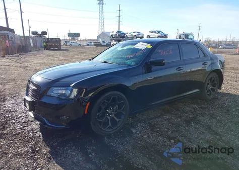 2019 Chrysler 300 Touring из США, поврежденный, VIN 2C3CCAAG6KH651299